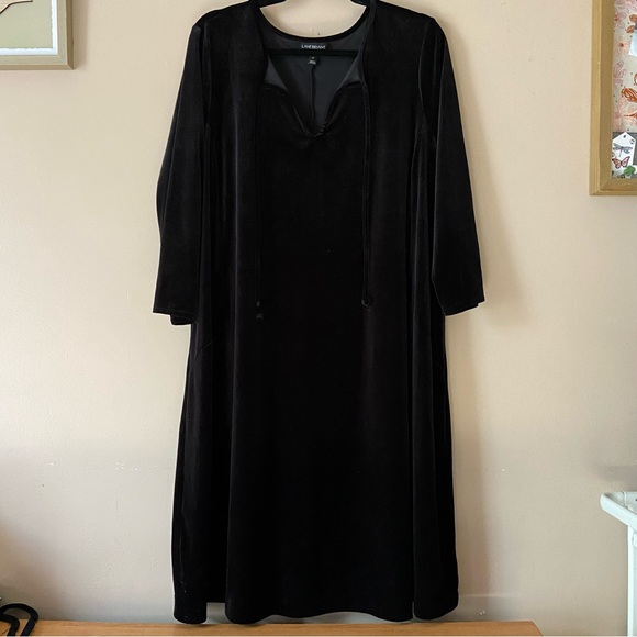 Lane Bryant• black velvet vneckline midi length dress 3/4 sleeve size 20 - Picture 11 of 13